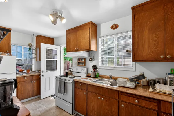 $1,050,000 | 1114 South 57th Street, Richmond, CA 94804