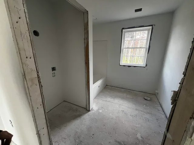 $799,900 | 10 Blaisdell Court, Raymond, NH 03077