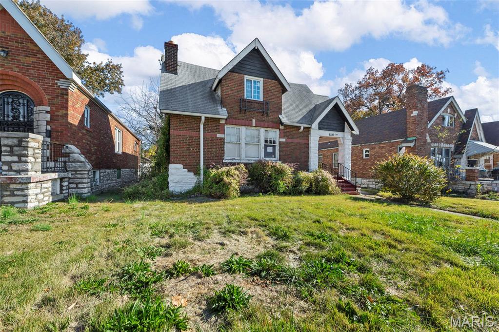 8738 Partridge Avenue St. Louis, MO 63147 - Photo 2 of 27