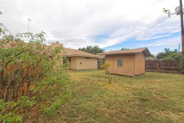 $1,595 | 1804 Cedarlawn Street, Taylor, TX 76574