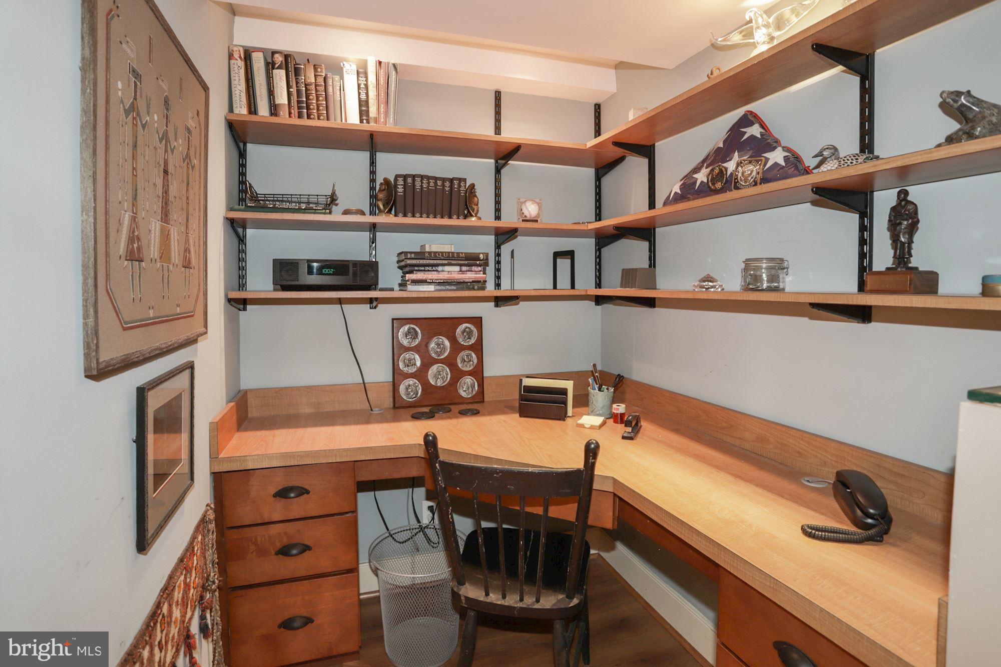 2707 Adams Mill Road Northwest, Unit A Washington, DC 20009 - Photo 17 of 37 Perfect "WFH" nook!