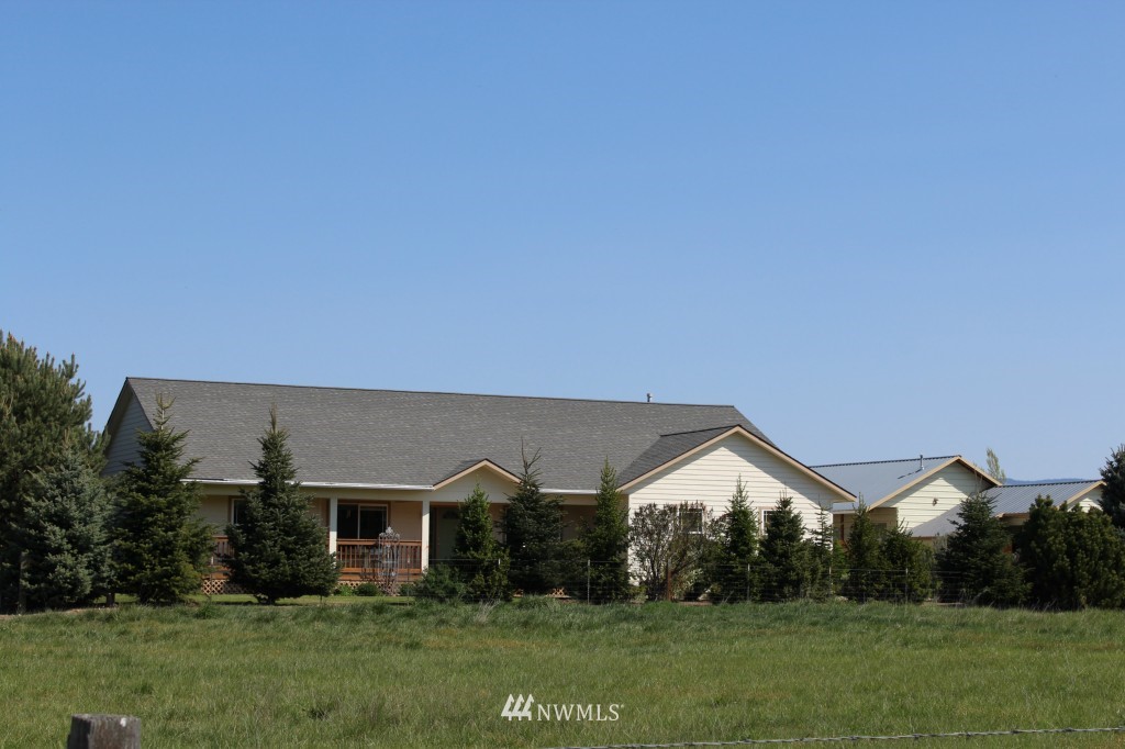 1761 Game Farm Road Ellensburg, WA 98926 - Photo 2 of 24 Gallery Image 2