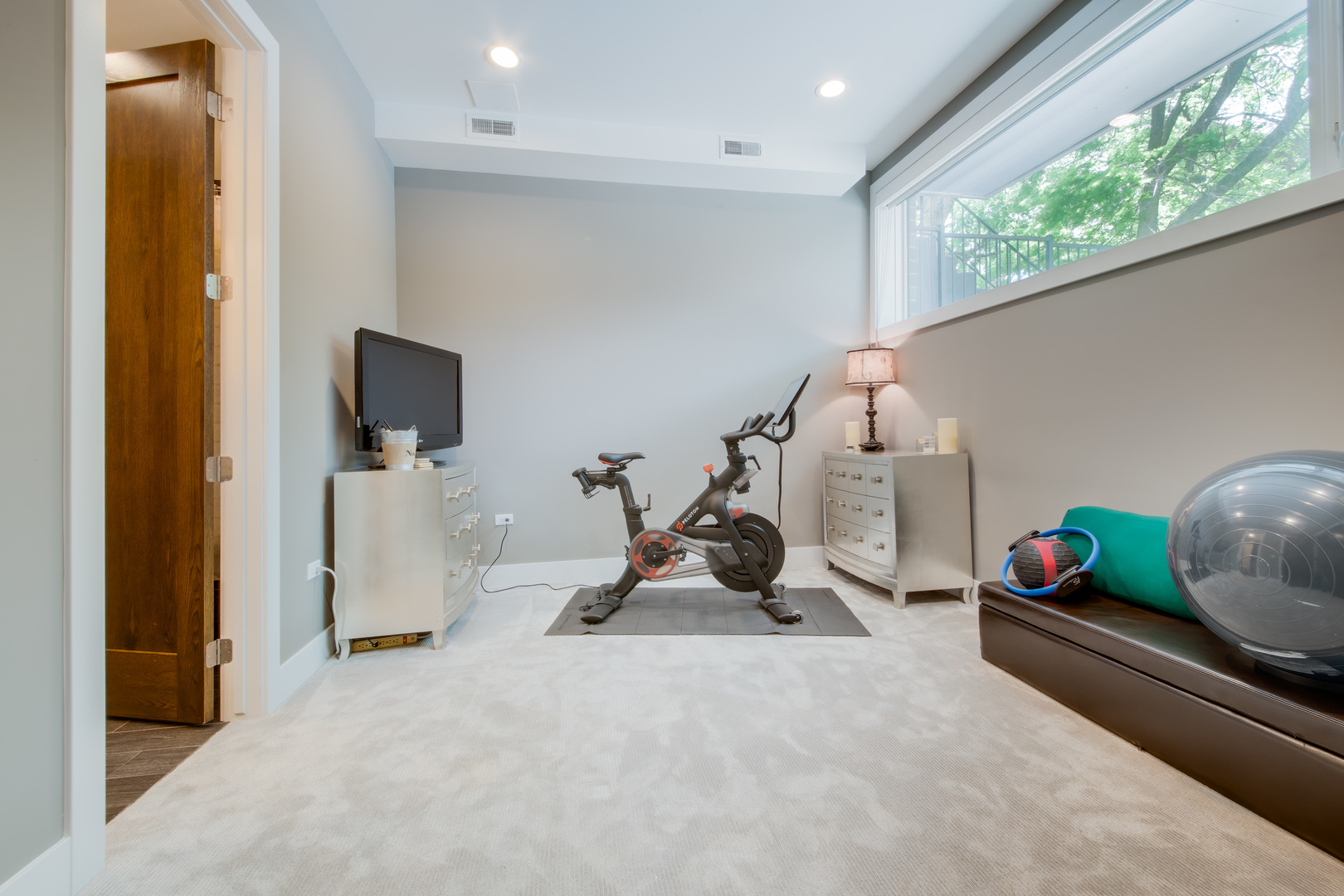 2030 West Rice Street, Unit 1 Chicago, IL 60622 - Photo 27 of 37 a view of a room with gym equipment