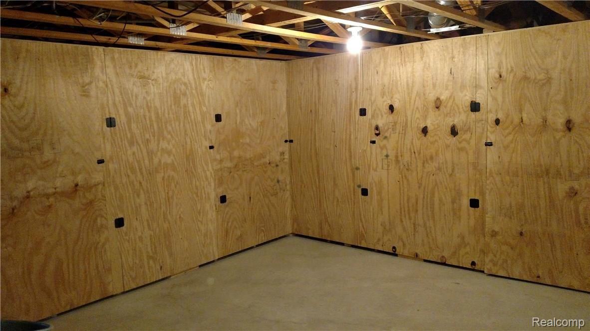 3124 Fairgrove Terrace, Unit 67 Rochester, MI 48309 - Photo 39 of 46 Basement Built in Storage Closets