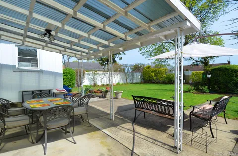 $750,000 | 262 Cherry Place, East Meadow, NY 11554