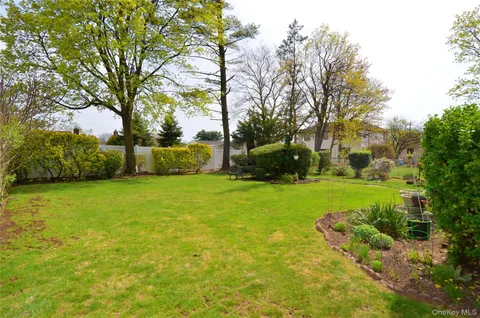 $750,000 | 262 Cherry Place, East Meadow, NY 11554