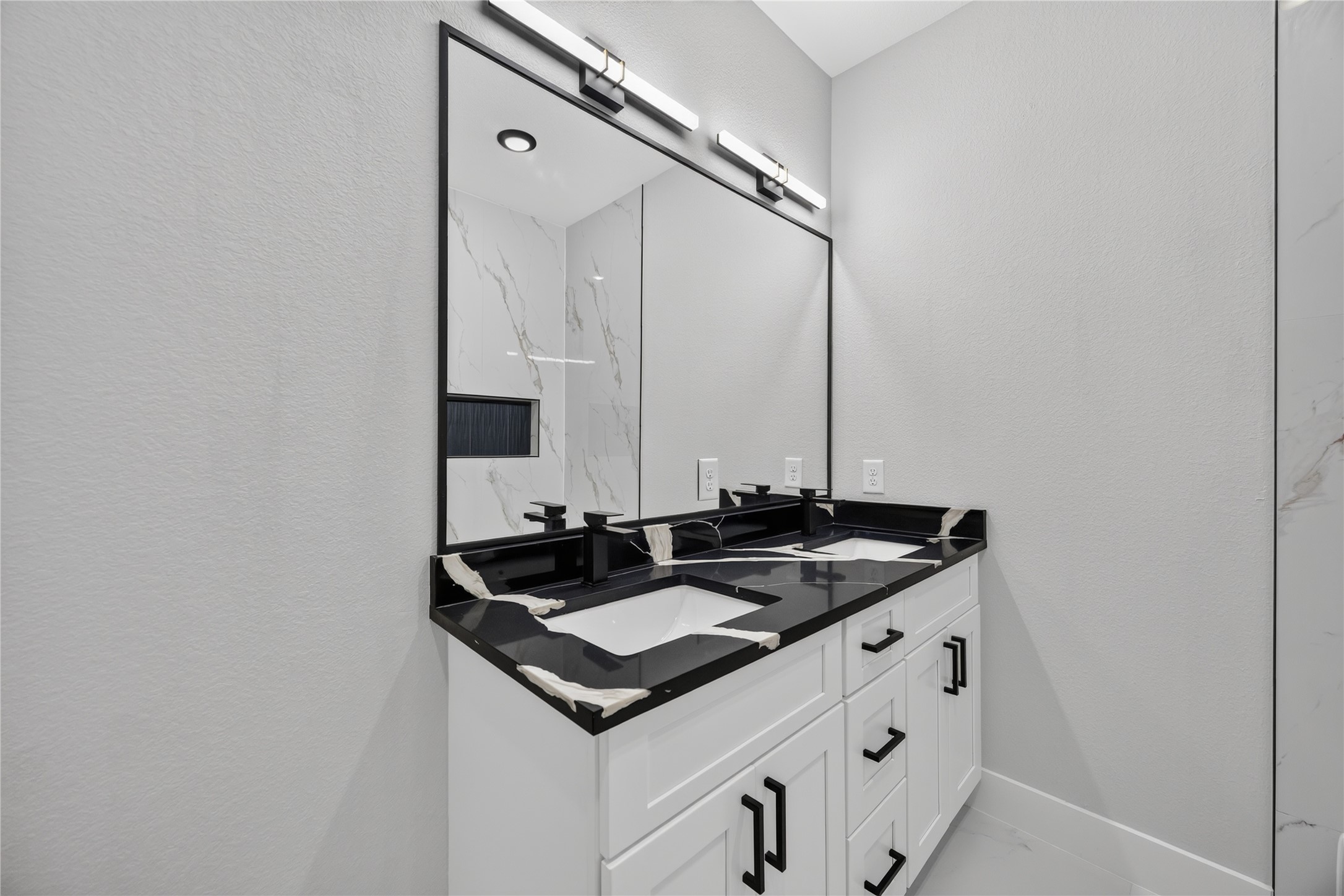 1836 Ferguson Way, Unit B Houston, TX 77088 - Photo 14 of 14 Gallery Image 14