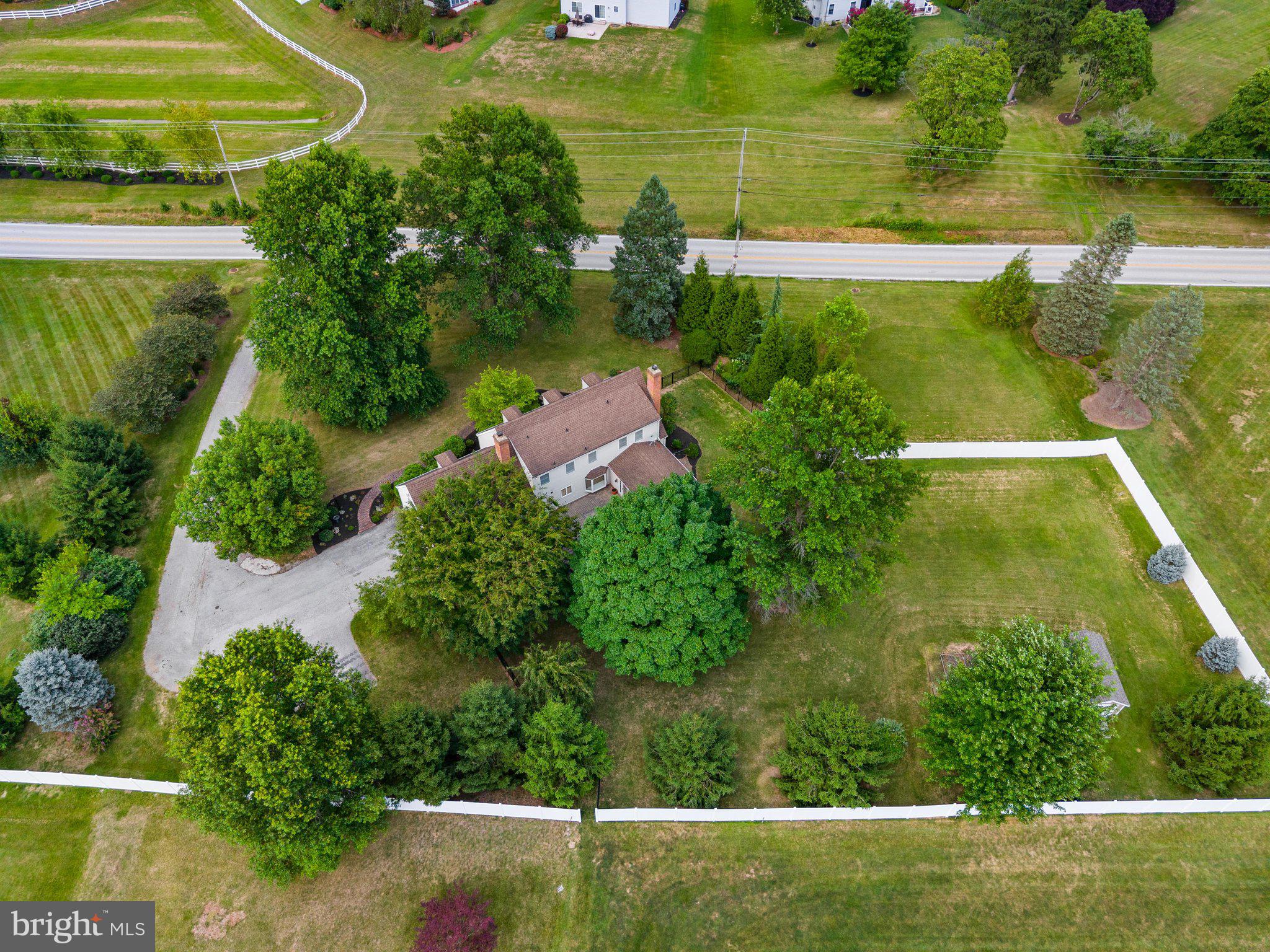 1575 Greenbriar Road York, PA 17404 - Photo 7 of 69