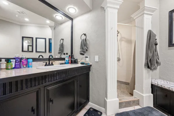 $725,000 | 6171 Pleasant Hill Drive, Trenton, WI 53095