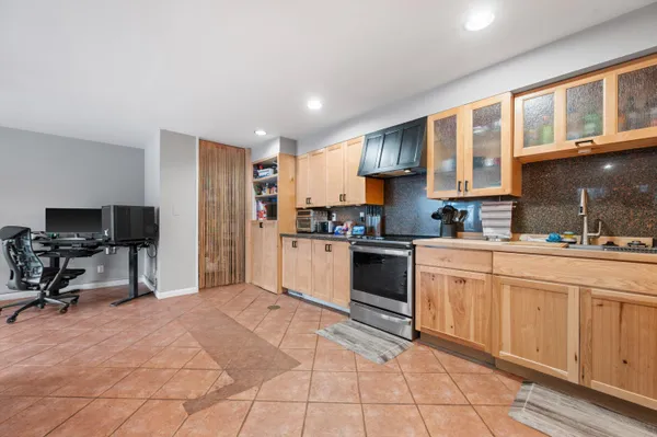 $725,000 | 6171 Pleasant Hill Drive, Trenton, WI 53095