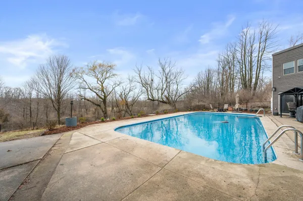 $725,000 | 6171 Pleasant Hill Drive, Trenton, WI 53095