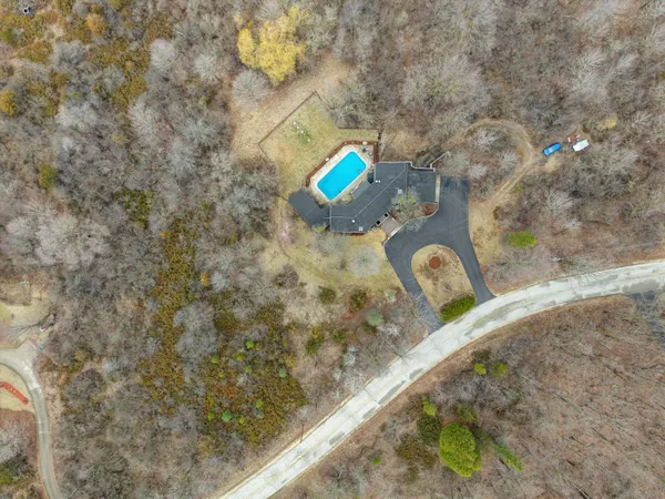 $725,000 | 6171 Pleasant Hill Drive, Trenton, WI 53095