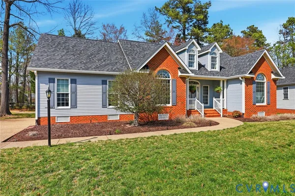 $385,000 | 118 Kennon Pointe Court, Colonial Heights, VA 23834