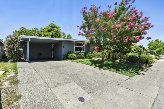 $395,900 | 4601 Foster Way, Carmichael, CA 95608