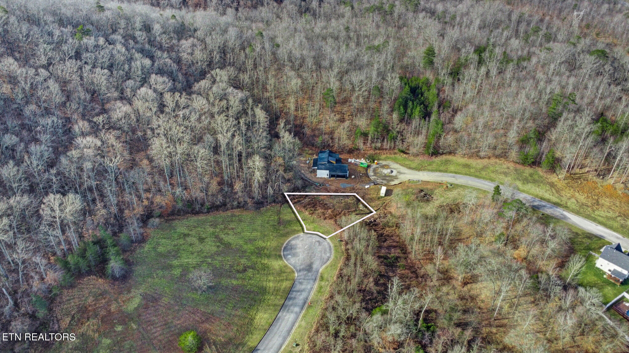 122 Willow Oak Drive Oak Ridge, TN 37830 - Photo 1 of 7 3