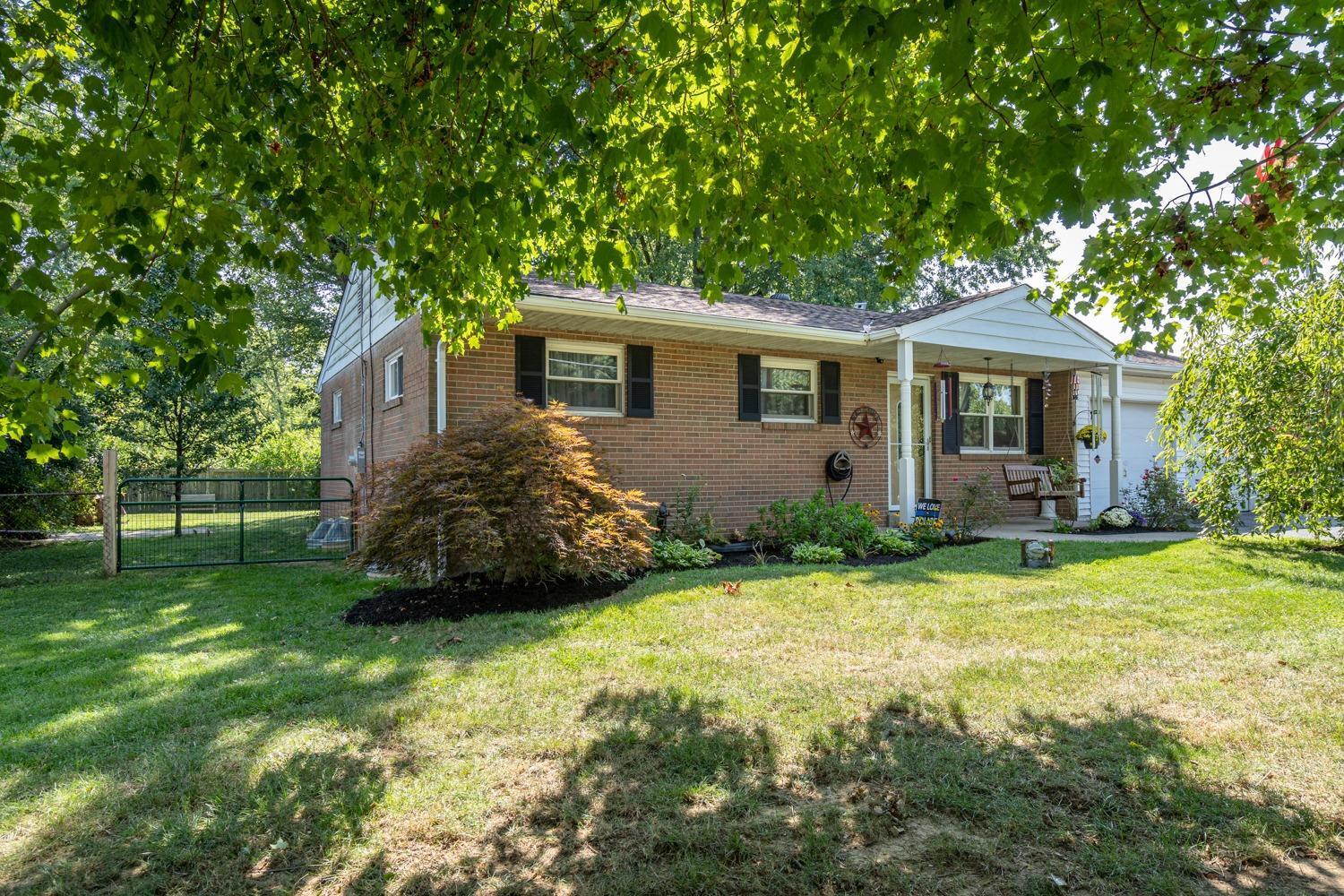 1082 Anderson Ferry Road Cincinnati, OH 45238 - Photo 3 of 36