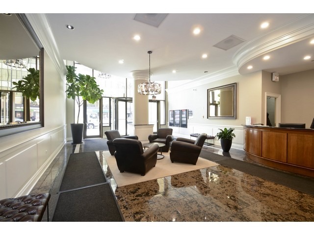 630 North State Street, Unit 2508 Chicago, IL 60654 - Photo 2 of 17