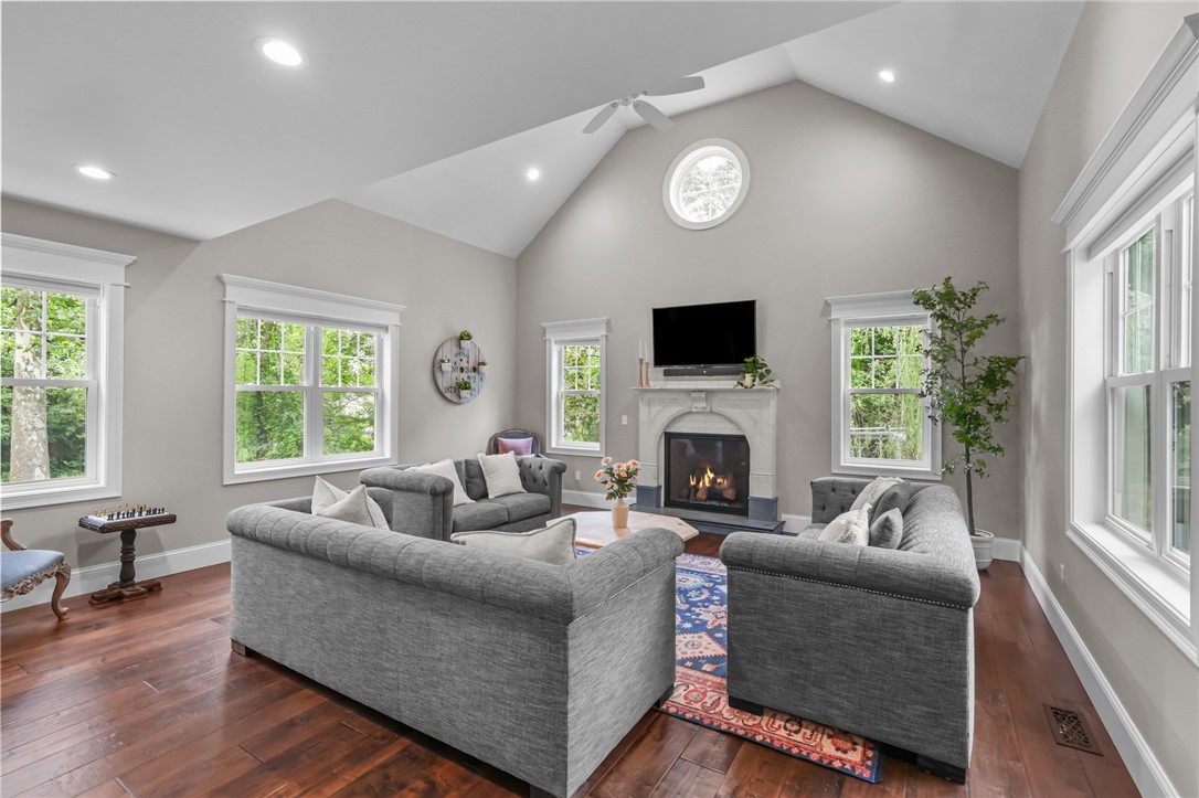 1004 Great Road Lincoln, RI 02865 - Photo 14 of 49