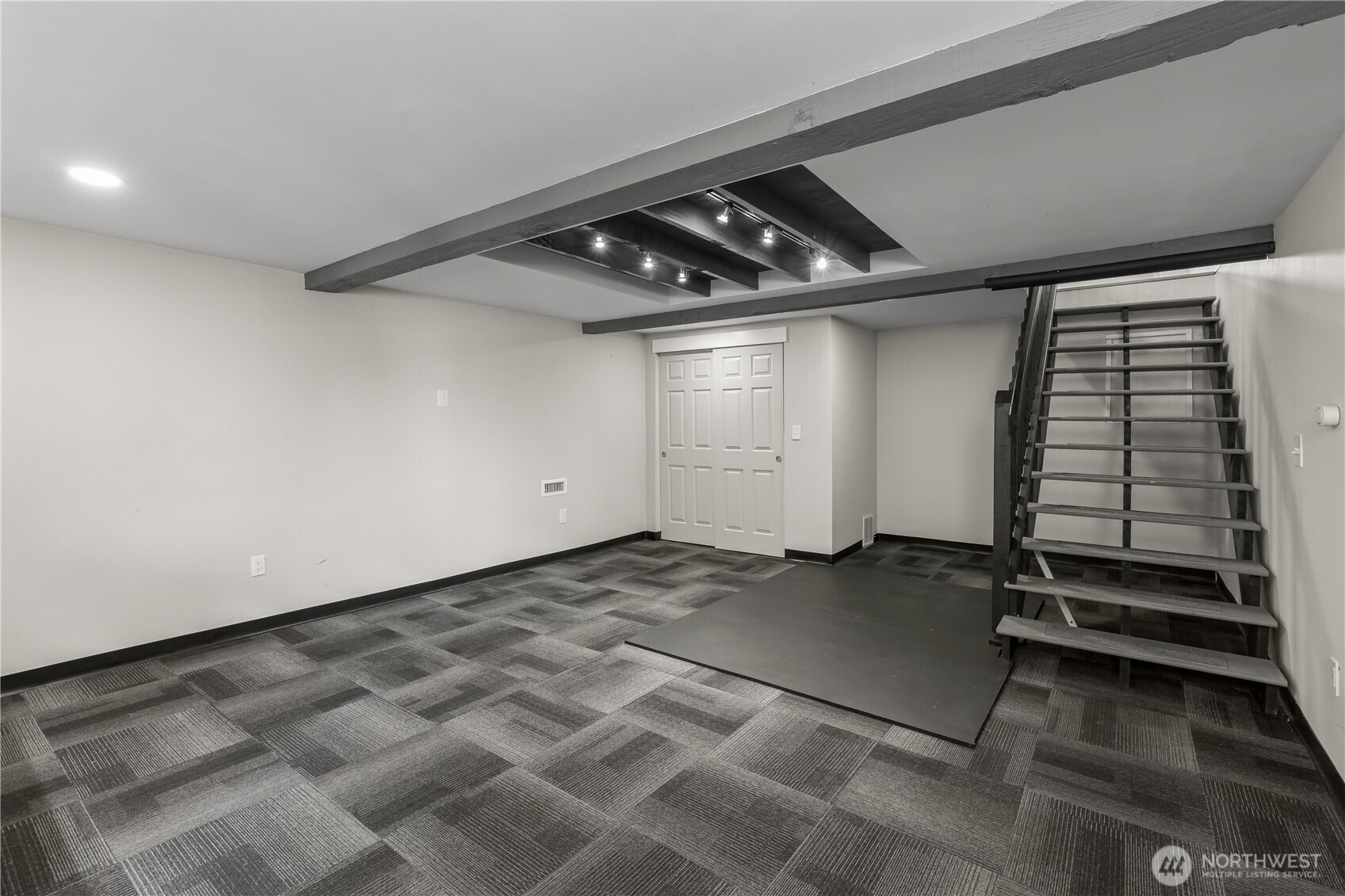 625 173rd Street South Spanaway, WA 98387 - Photo 27 of 35 a view of a garage