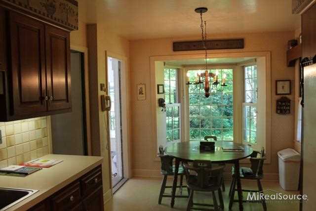69 Handy Road Grosse Pointe, MI 48236 - Photo 17 of 29 31152786-16.JPG