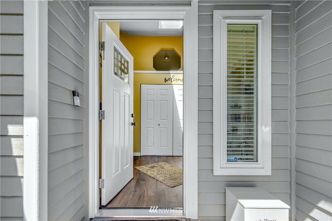 4924 Southeast 2nd Place Renton, WA 98059 - Photo 2 of 39