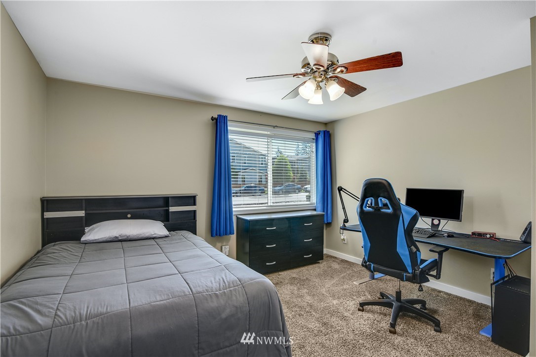 4924 Southeast 2nd Place Renton, WA 98059 - Photo 16 of 39