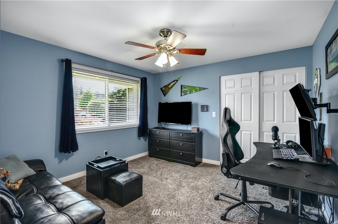 4924 Southeast 2nd Place Renton, WA 98059 - Photo 18 of 39