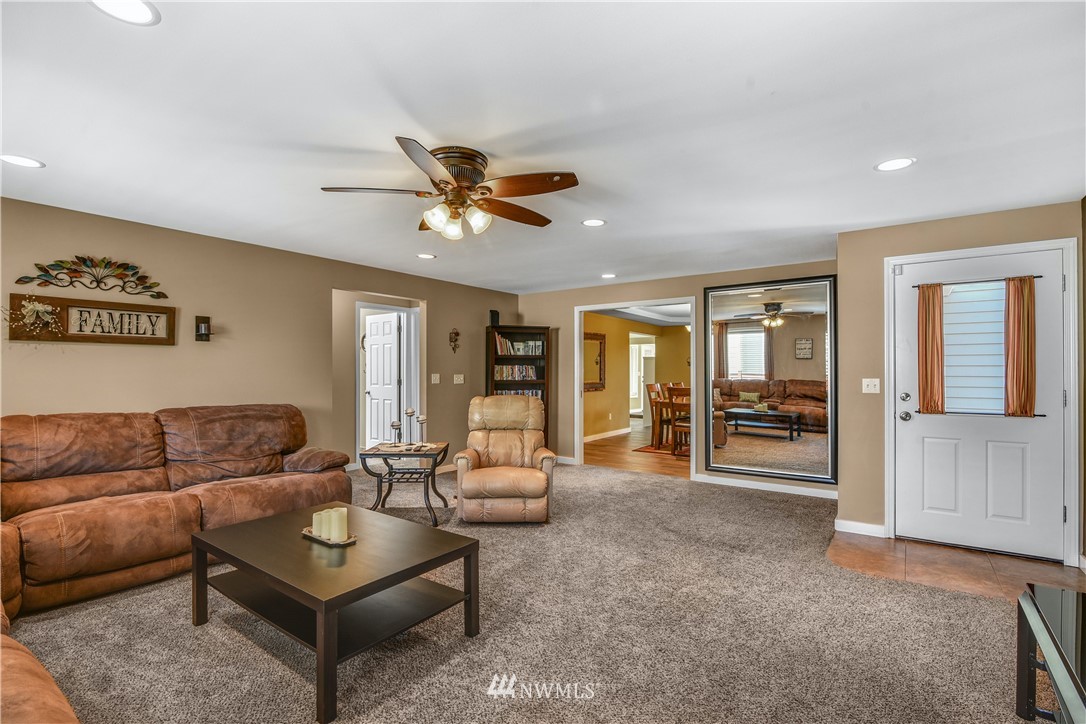 4924 Southeast 2nd Place Renton, WA 98059 - Photo 9 of 39