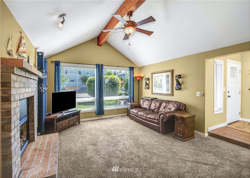 4924 Southeast 2nd Place Renton, WA 98059 - Photo 10 of 39