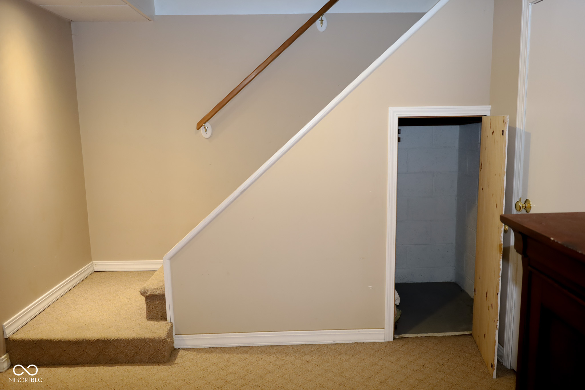 40 West Banta Road Indianapolis, IN 46217 - Photo 26 of 34 Gallery Image 26