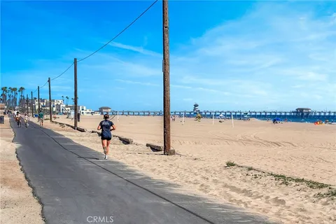 $2,795,000 | 511 9th Street, Huntington Beach, CA 92648