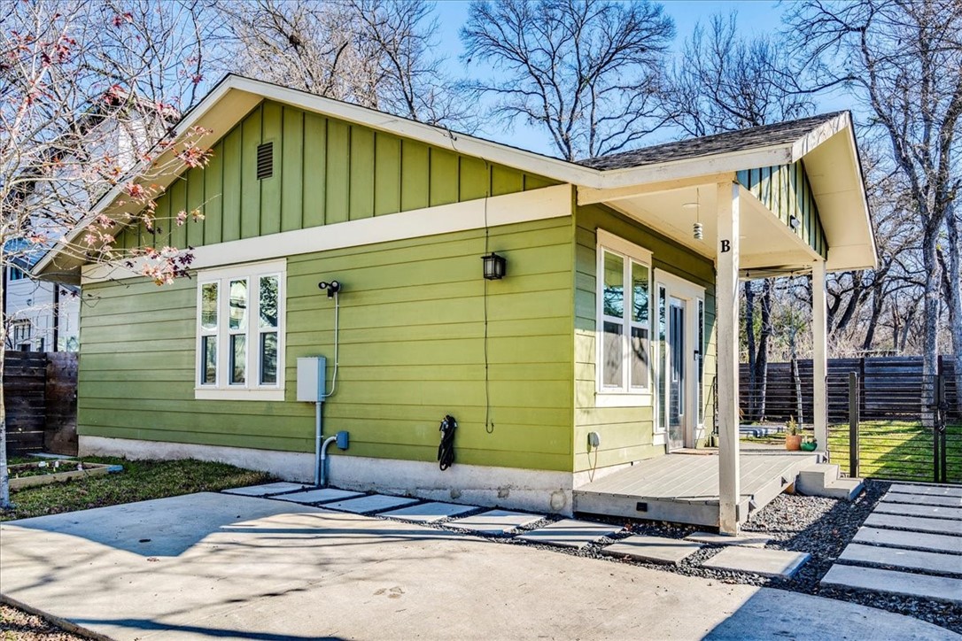 1203 Cometa Street, Unit 2 Austin, TX 78721 - Photo 4 of 20