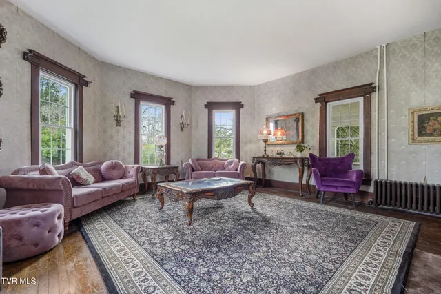 $256,000 | 118 West 1st Street South, Big Stone Gap, VA 24219