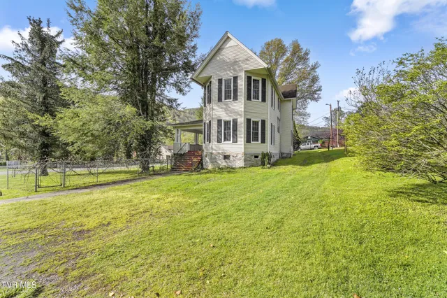 $256,000 | 118 West 1st Street South, Big Stone Gap, VA 24219