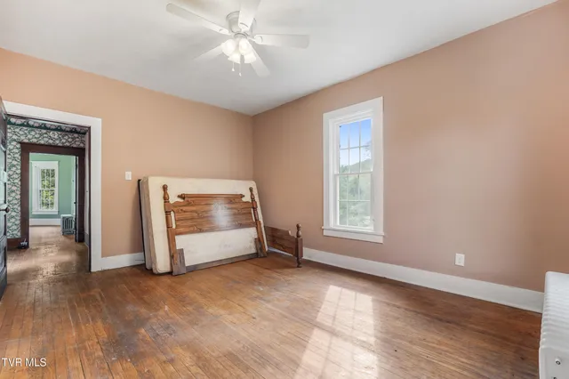 $256,000 | 118 West 1st Street South, Big Stone Gap, VA 24219