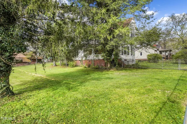 $256,000 | 118 West 1st Street South, Big Stone Gap, VA 24219