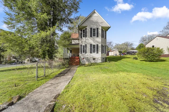 $256,000 | 118 West 1st Street South, Big Stone Gap, VA 24219