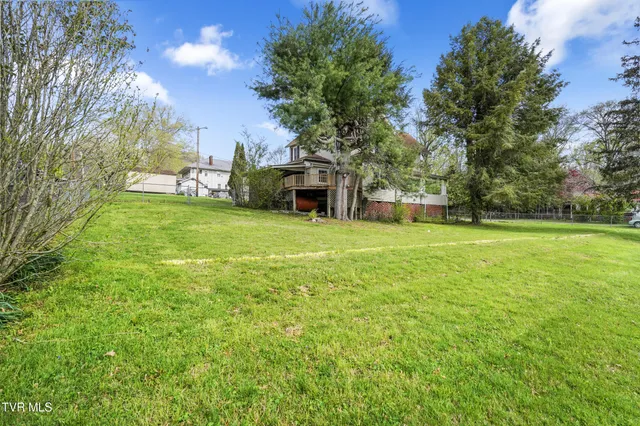 $256,000 | 118 West 1st Street South, Big Stone Gap, VA 24219