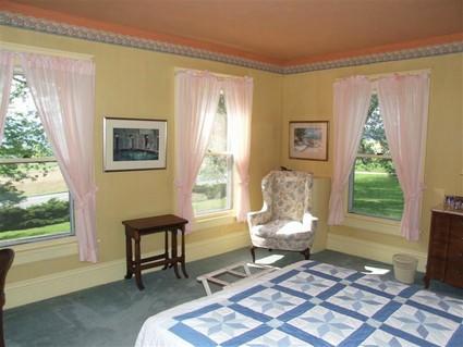 406-396 Sharon Road Salisbury, CT 06039 - Photo 11 of 20 a living room with furniture and a window