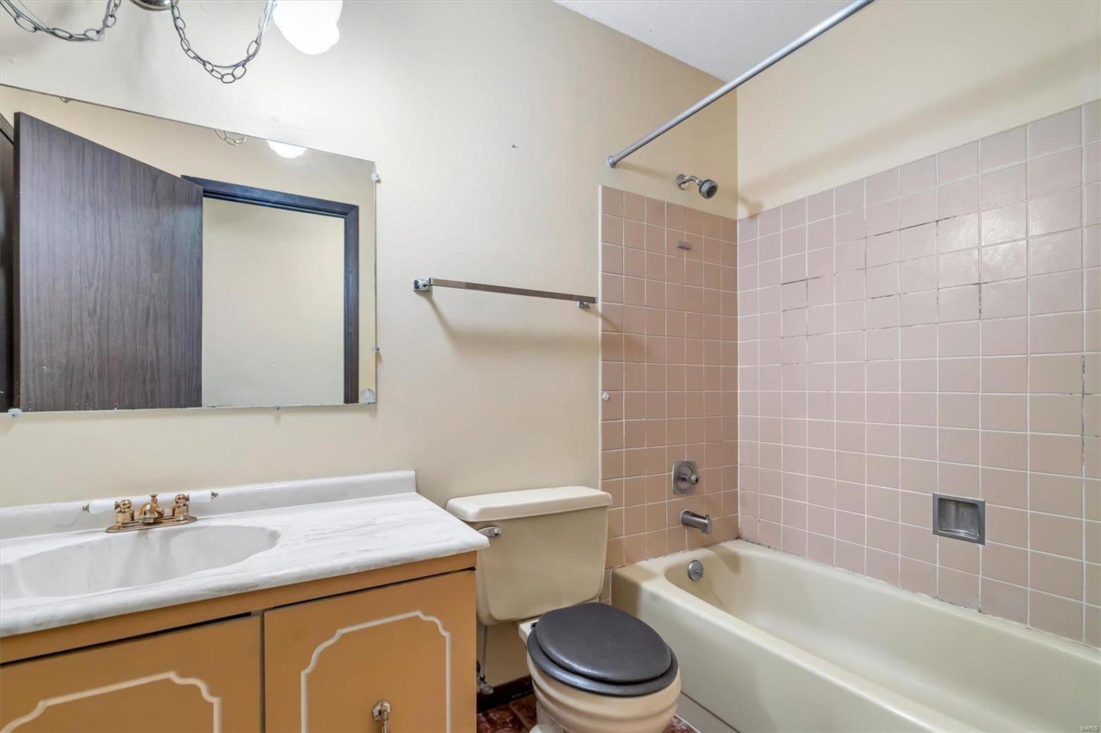1175 Crested View Drive St. Louis, MO 63146 - Photo 18 of 31