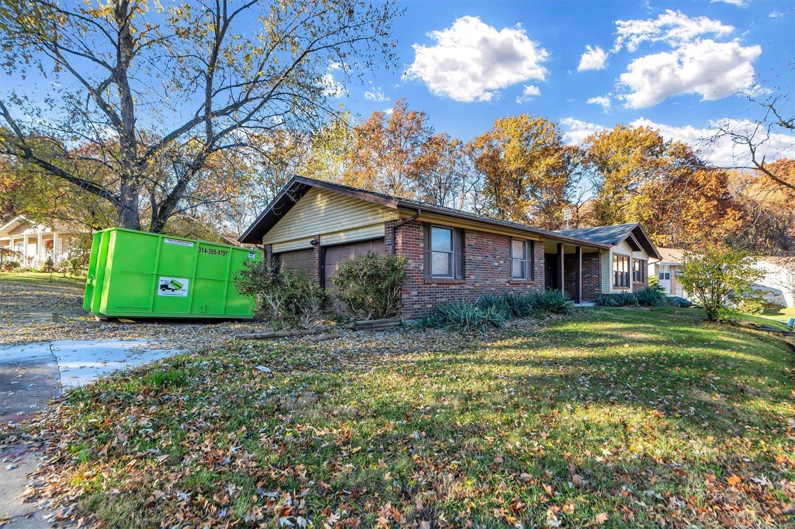 1175 Crested View Drive St. Louis, MO 63146 - Photo 4 of 31