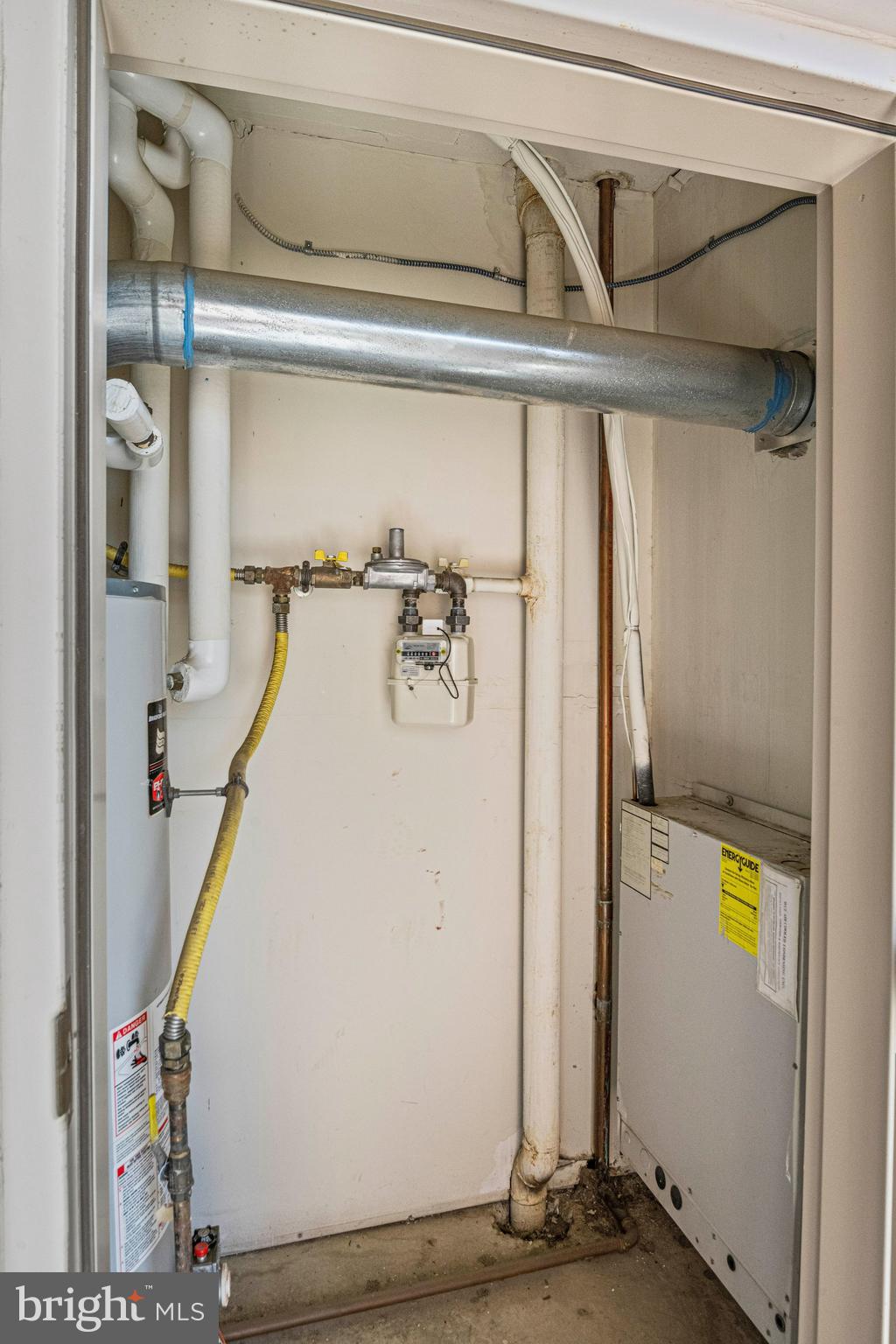 2726 Gallows Road, Unit 417 Vienna, VA 22180 - Photo 27 of 44 Utility Room in Balcony
