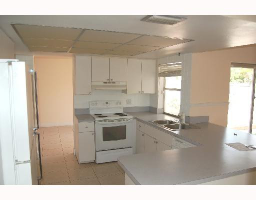 22798 Southwest 65th Way Boca Raton, FL 33428 - Photo 3 of 3 Kitchen