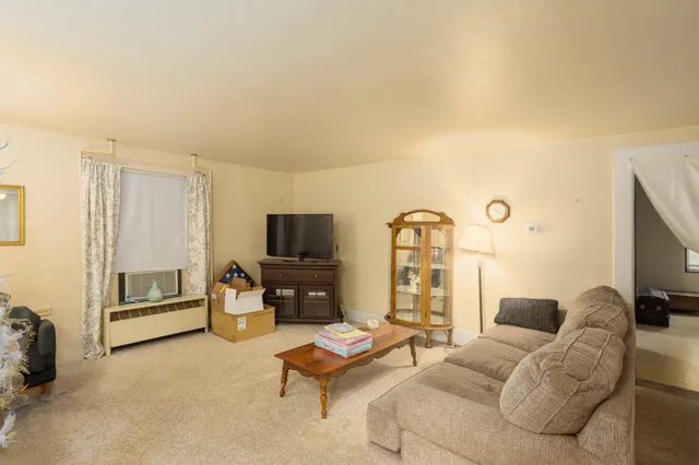 $179,900 | 311 West Allen Street, Kentland, IN 47951