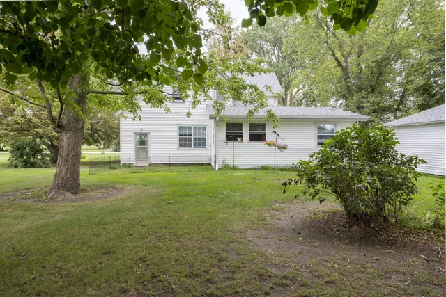 $179,900 | 311 West Allen Street, Kentland, IN 47951