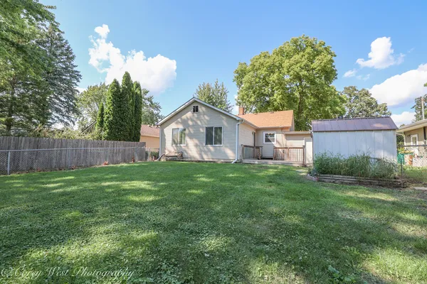 $233,000 | 916 Albert Avenue, Sycamore, IL 60178
