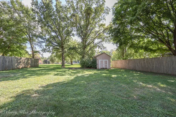 $233,000 | 916 Albert Avenue, Sycamore, IL 60178