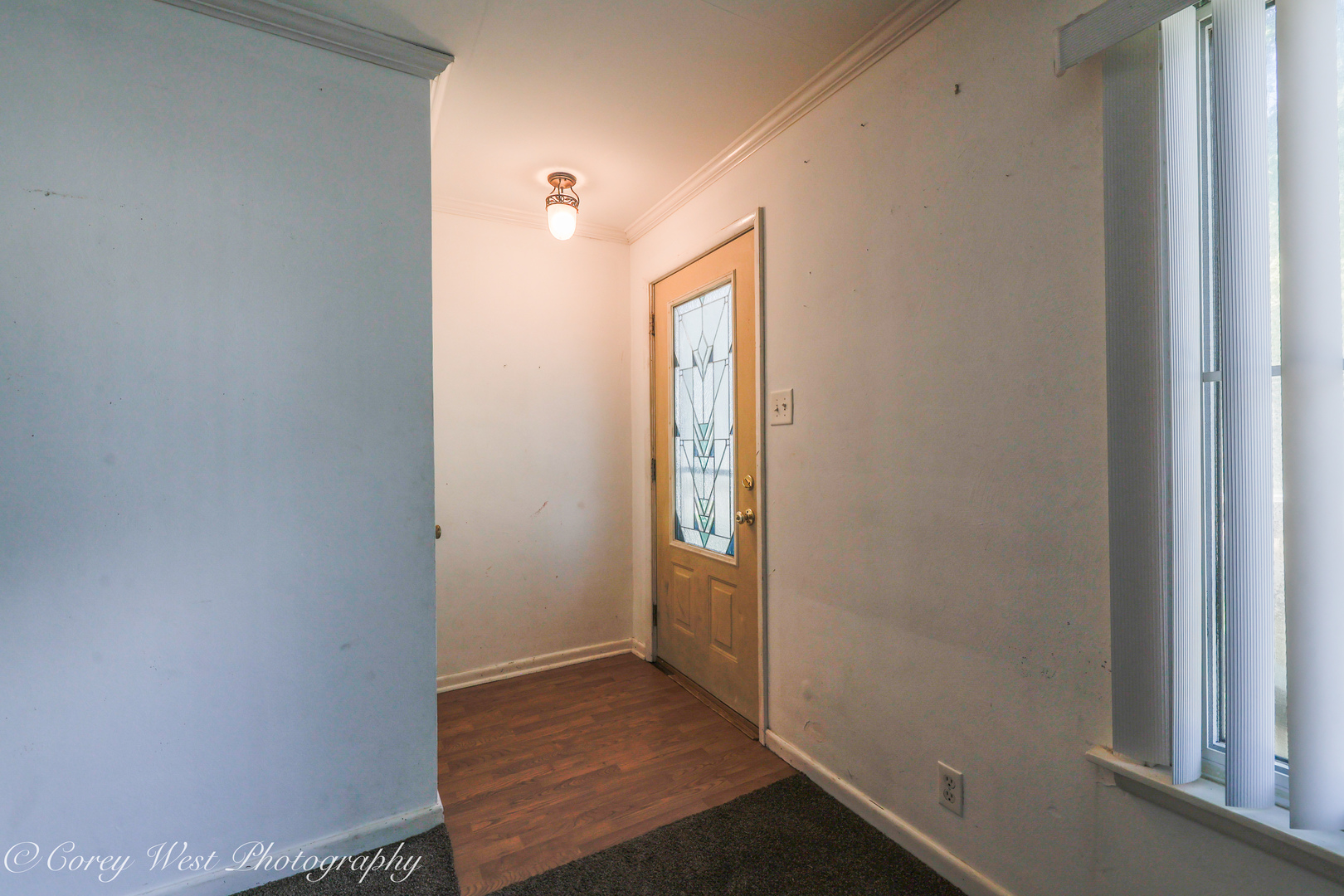 916 Albert Avenue Sycamore, IL 60178 - Photo 3 of 25