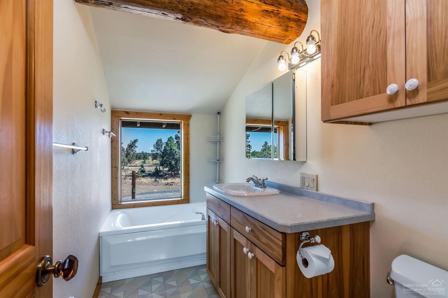 25840 Alfalfa Market Road Bend, OR 97701 - Photo 16 of 25 Additional Photo