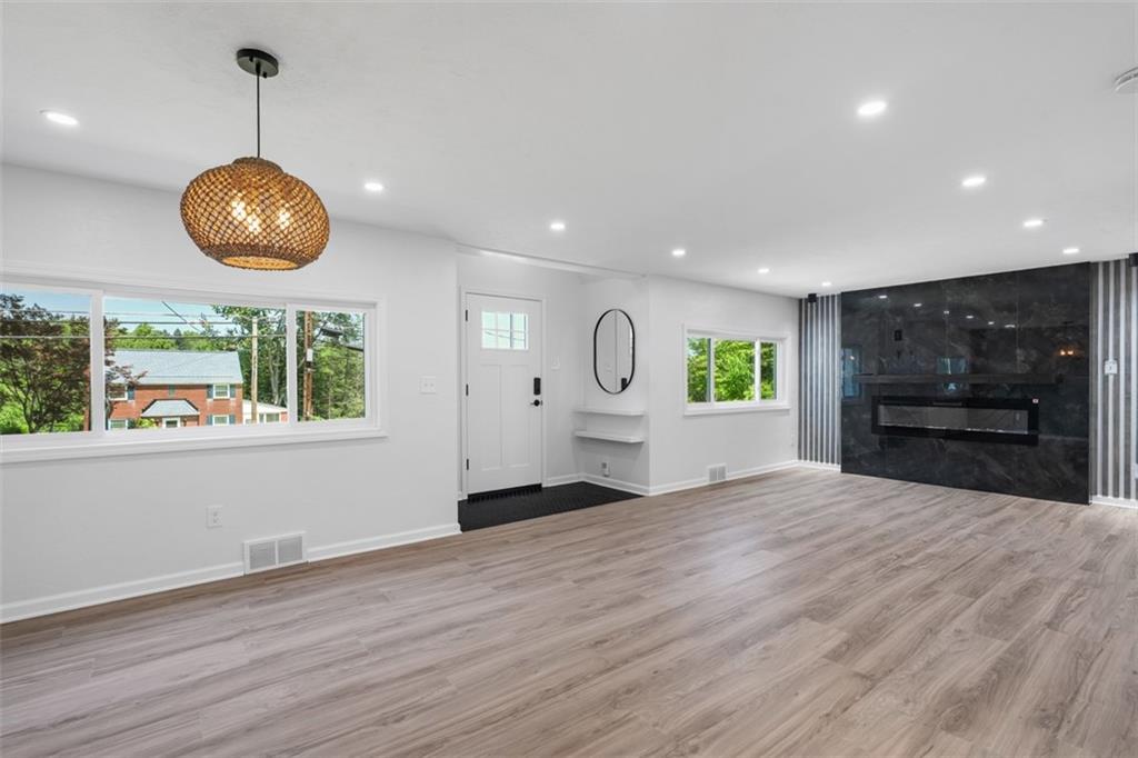 4736 Doyle Road Pittsburgh, PA 15227 - Photo 2 of 45 Gallery Image 2